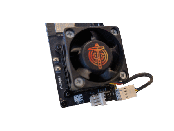 onelyFan splitter connected to Bitaxe 4-pin fan header